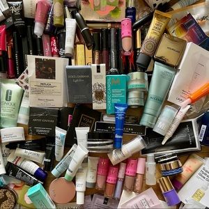 10+ PIECE FULL SIZE & TRAVEL / SAMPLE SIZE MYSTERY BOX HAIR MAKEUP SKIN CARE